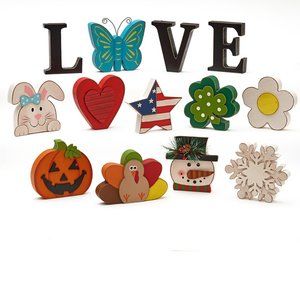 Love Sign with interchangeable Seasons